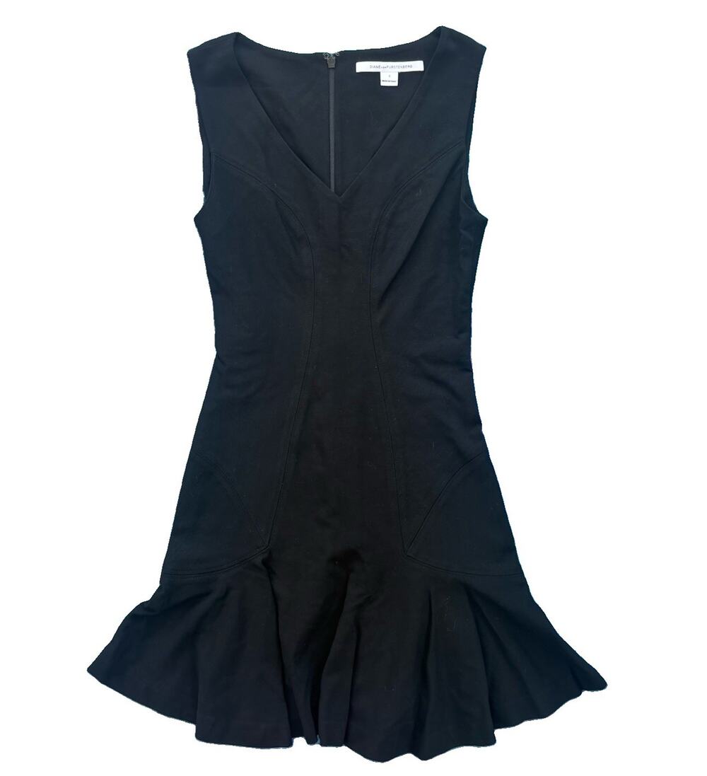 Diane Von Furstenberg Size 2 Little Black Dress Sleeveless